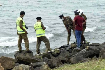 கடற்கரையில் தலை துண்டிக்கப்பட்ட நிலையில் சடலமொன்று மீட்பு: பொலிஸார் தீவிர விசாரணை