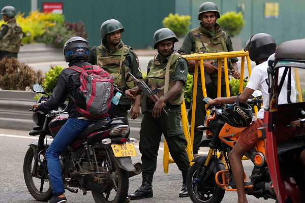 பாதுகாப்பு அமைச்சு மக்களிடம் விசேட கோரிக்கை | Ministry Of Defense Special Request