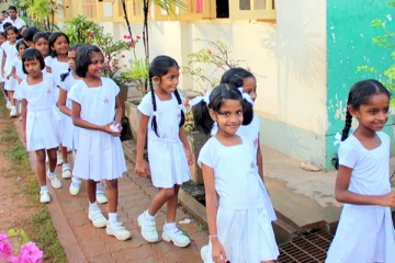 வவுனியாவில்  பாடசாலைகளை திறக்க நடவடிக்கை!