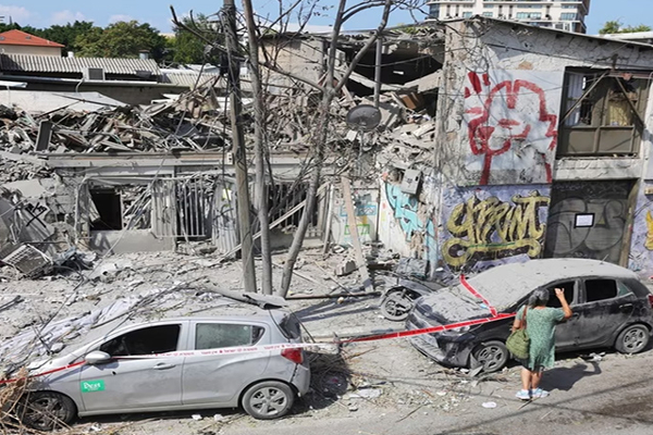 பலஸ்தீனம் குறித்து இலங்கையில் தவறான சித்தரிப்புகளை முன்னெடுக்கிறார்கள் : எரான் விக்கிரமரத்ன | Socialize Misrepresentations Palestine In Sl