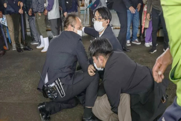 Bomb attack on Japanese Prime Minister Bomb attack on Japanese Prime Minister