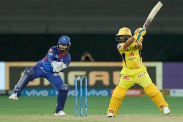 பந்துவீச்சில் மிரட்டிய டெல்லி - 136 ரன்கள் மட்டுமே எடுத்த சென்னை