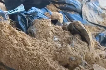 காசாவில் பேரவலம் : கைகள்,கண்கள் கட்டப்பட்ட நிலையில் பெருமளவு பாலஸ்தீனர்கள் உடல்கள் கண்டுபிடிப்பு!