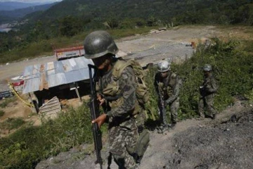 பெருவில் கிளர்ச்சியாளர்கள் தாக்குதலில் 16 பேர் உயிரிழப்பு