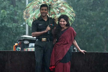 தமிழகத்தில் 100 கோடியை கடந்த அமரன்.. 13 நாட்களில் எவ்வளவு வசூல் தெரியுமா