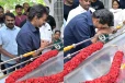 பாரதிராஜாவுக்கு தனது அஞ்சலியை செலுத்திய முதலமைச்சர் விஜய்.. இறுதி பயணத்திற்கு அரசு மரியாதை