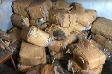 998 கிலோ ஜெலட்டினுடன் இருவர் கைது