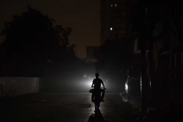நாடு இருளில் மூழ்கும்; அமைச்சர் எச்சரிக்கை!