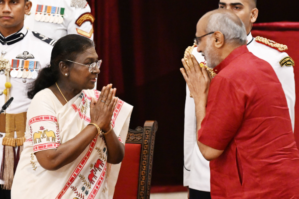 இந்திய துணை ஜனாதிபதியாக பதவியேற்றார் சி.பி.ராதாகிருஷ்ணன் | C P Radhakrishnan Sworn Vice President Of India