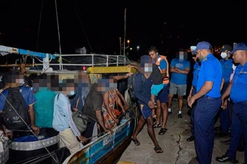 அவுஸ்திரேலியாவுக்கு செல்ல முயன்ற 35 பேர் கைது