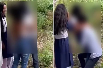 பள்ளி சீருடையில் எல்லை மீறி முத்தமிட்ட சிறுவர்கள் - பகீர் காட்சிகள்!