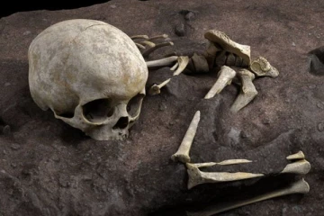 78,000 ஆண்டுகளுக்கு முன் புதைக்கப்பட்ட 3 வயது குழந்தை!