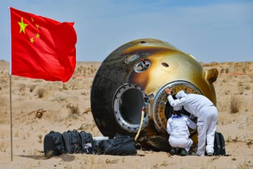குப்பை காரணமாக சீன விண்வெளி வீரர்கள் பூமிக்கு வருவதில் தாமதம்!