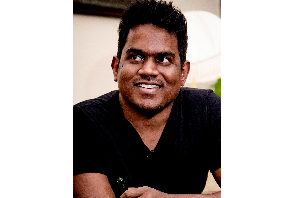 சிவாஜி கணேசனுடன் யுவன் சங்கர் ராஜா எடுத்துக்கொண்ட ஒரே ஒரு அரிய புகைப்படம்.. பலரும் பார்த்திராதது | Yuvan Shankar Raja With Sivaji Ganesan சிவாஜி கணேசனுடன் யுவன் சங்கர் ராஜா எடுத்துக்கொண்ட ஒரே ஒரு அரிய புகைப்படம்.. பலரும் பார்த்திராதது | Yuvan Shankar Raja With Sivaji Ganesan