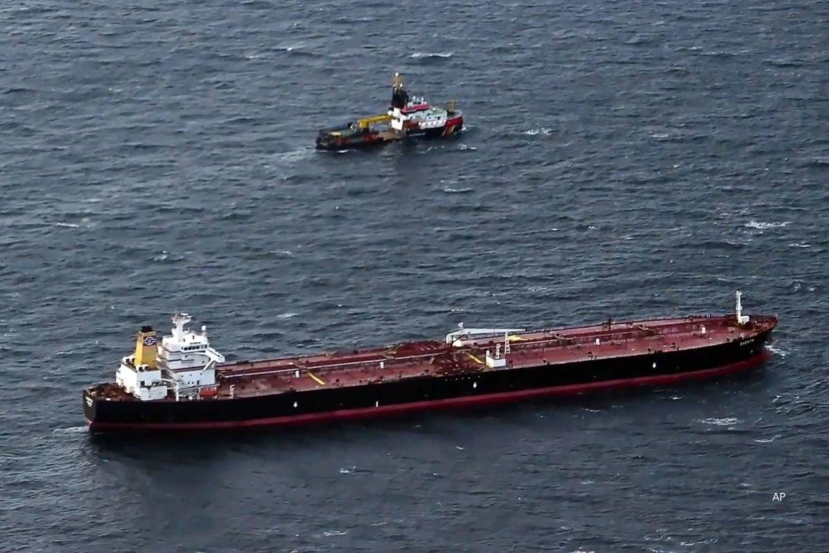 இஸ்ரேல் - அமெரிக்கா தாக்குதல்... ஈரானின் அதிரடி முடிவால் ஸ்தம்பித்த எண்ணெய், எரிவாயு ஏற்றுமதி | Via Hormuz Oil Gas Shipments Suspend