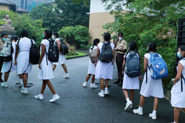 கொழும்பில் மாணவர்களிடையே அதிகரிக்கும் போதைப்பொருள் பழக்கம்: சிறைச்சாலை ஆணையர் வேண்டுகோள் | Drug Consumption Increased In School Students கொழும்பில் மாணவர்களிடையே அதிகரிக்கும் போதைப்பொருள் பழக்கம்: சிறைச்சாலை ஆணையர் வேண்டுகோள் | Drug Consumption Increased In School Students