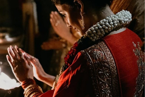 சமந்தா மற்றும் ராஜ் இருவரின் திருமண உடையில் இப்படியொரு சுவாரசியமா? வெளியான சீக்ரெட் | Samantha Raj Marriage Dress Secret Costume Opens