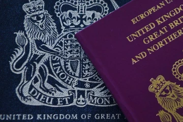 பிரித்தானிய பாஸ்போர்ட் பெற இவர்கள் சந்திக்கும் நடைமுறை சிக்கல்கள் என்னென்ன?