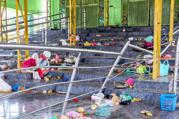 கோவில் கூட்ட நெரிசலில் சிக்கி பெண்கள், குழந்தைகள் உள்பட 12 பேர் பலி | 12 Killed In Temple Stampede In Andhra Pradesh