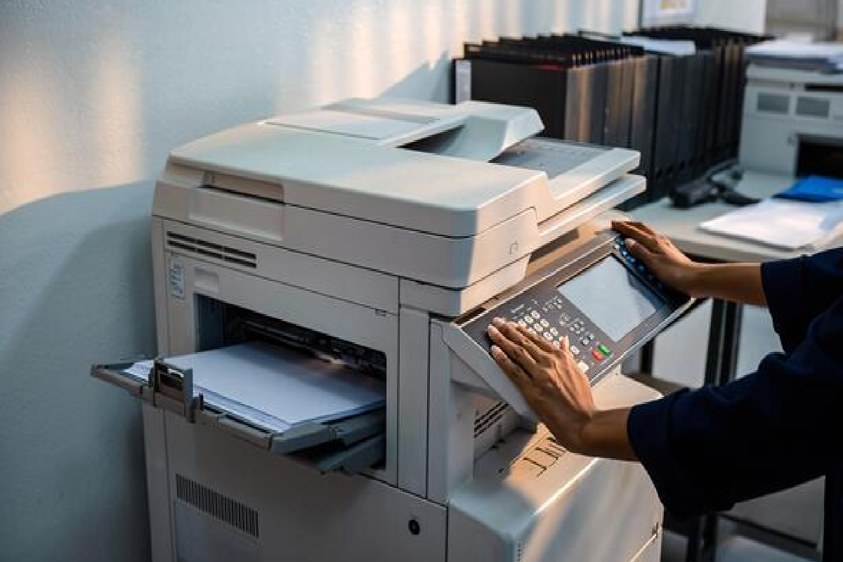 ஒரு போட்டோ பிரதிக்கு 850 ரூபா; அதிகாரிகள் விசாரணை! | 850 Rupees For A Single Photocopy Shop Accused ஒரு போட்டோ பிரதிக்கு 850 ரூபா; அதிகாரிகள் விசாரணை! | 850 Rupees For A Single Photocopy Shop Accused