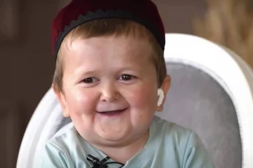 பார்க்க தான் குழந்தை; ஆனால் வயது எத்தனை தெரியுமா?