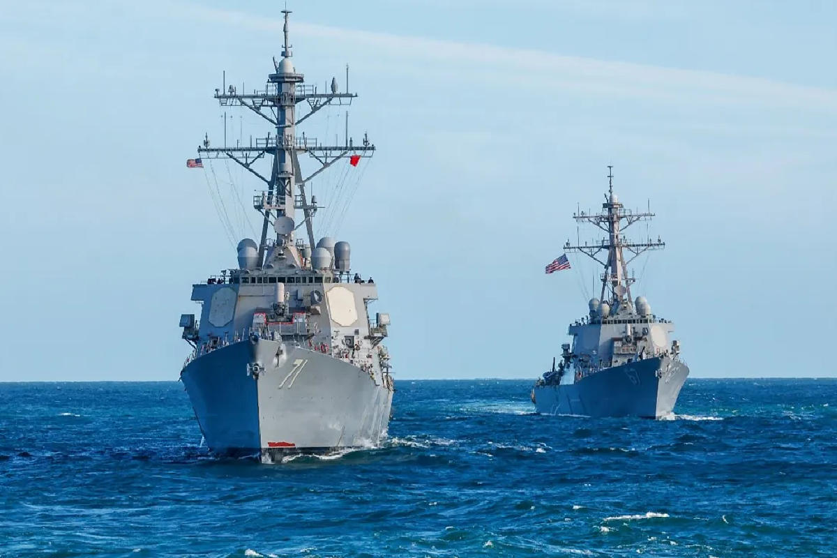 ஹோர்முஸ் இல் ஈரானியக் கப்பலைத் திருப்பி அனுப்பிய அமெரிக்கப் போர்கப்பல் | Us Warship Turns Back Iranian Vessel In Hormuz