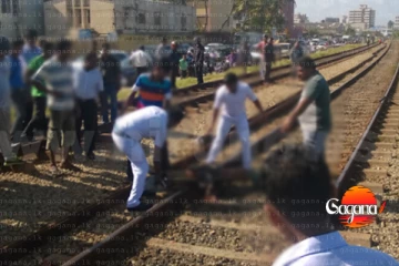 උඩරට මැණිකේ දුම්රියේ ගැටී පුද්ගලයෙකු මරුට - පැන්නද කියලත් සැකයක්