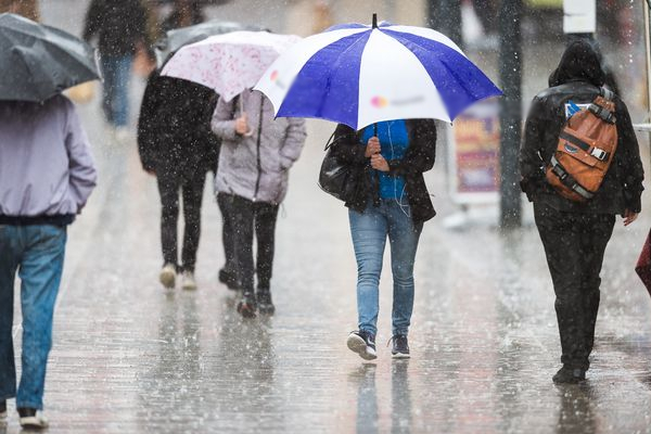 நாட்டில் 3 மாவட்டங்களுக்கு மண்சரிவு அபாய எச்சரிக்கை | Warning To People Due To Inclement Weather