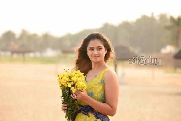 முதல் முறையாக அதை செய்யும் நடிகை சிம்ரன்.. இனி அதிரடி தான்! | Actress Simran Became Producer