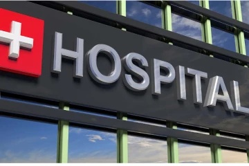 புதிய ஜனாதிபதிக்கு பட்டாசு கொழுத்தியவர் வைத்தியசாலையில்