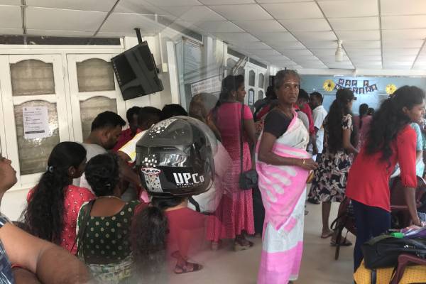 பிறப்பு இறப்பு சான்றிதழ் வழங்குவதில் தாமதம்!! பொதுமக்கள் அந்தரிப்பு! - ஐபிசி தமிழ்