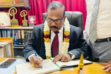 யாழ் மாவட்ட புதிய அரசாங்க அதிபராக அம்பலவாணர் சிவபாலசுந்தரன் உத்தியோகபூர்வமாக பொறுப்பேற்பு