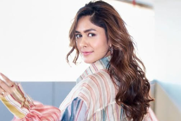 10 கோடி செலவிட்டாலும் இவ்வளவு பப்ளிசிட்டி கிடைத்திருக்காது - நடிகை மிருணாள் தாகூர் | Mrunal Thakur Talk About Free Publicity