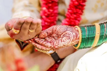 முதல் திருமணத்தை மறைத்த கணவன்; இளம் பெண் விபரீத முடிவு