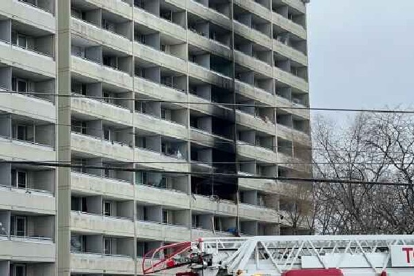 ஸ்காப்ரோவில் பாரிய தீ விபத்து சம்பவம் | One Person Dead After Two Alarm Fire