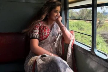 காற்றுக்கென்ன வேலி சீரியல் புகழ் நடிகை பிரியங்கா குமாரின் அழகிய போட்டோஸ்