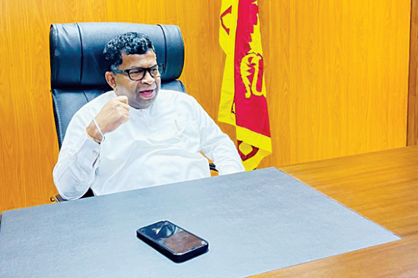 பிள்ளையானிடமிருந்து மக்களுக்கு வெளிப்பட வேண்டிய தகவல்: சரத் வீரசேகர வலியுறுத்து | Sarath Weerasekara On Easter Attack And Pillaiyan