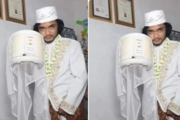 இந்தோனேஷியாவில் விநோத  திருமணம் செய்த வாலிபர்;  கழுவி ஊற்றும் நெட்டிசன்கள்!
