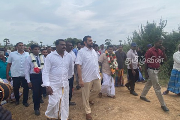 அரசியலுக்கு அப்பால் அனைவரும் ஒன்றுபட்டு உழைக்க வேண்டும்: பிள்ளையான் (Photos) | Unite Beyond Politics Development Of Batticaloa