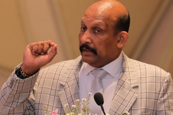 தளராத தலைவரின் மகிமையைக் கொச்சைப்படுத்தாதீர்கள்; புலம்பெயர் தமிழர்கள் மீது சீறும் கமல் குணரத்ன ! | Not Blaspheme Prabhakaran Kamal Gunaratne