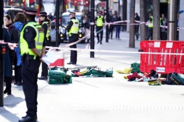 லண்டனில் பரபரப்பு சம்பவம்... பொது மக்கள் பலர் மீது கத்திக் குத்து தாக்குதல்!