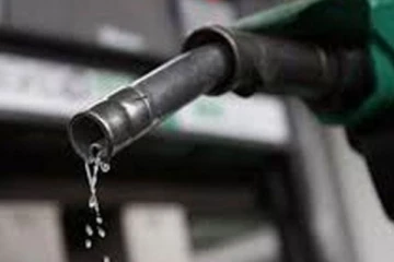 පෙට්රල් සහ ඩීසල් හෙට දින බෙදාහැරීම සම්බන්ධයෙන් බලශක්ති අමාත්යවරයාගෙන් විශේෂ ප්රකාශයක්..