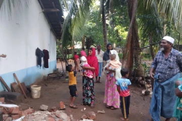 காட்டு யானைகளின் தாக்குதலினால் ஏழு வீடுகளுக்கு சேதம்