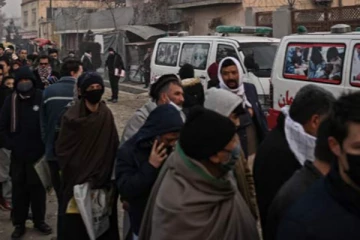 ஆப்கானை விட்டு வெறியேற குவிந்த மக்கள்; பலத்த பாதுகாப்பு