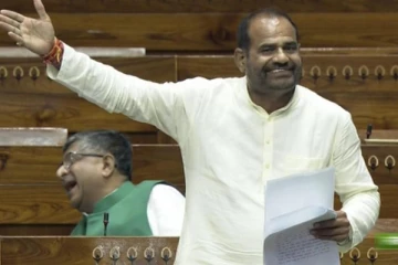 மக்களவையில் சக எம்.பி.யை `தீவிரவாதி' எனக் கூறிய பாஜக எம்.பி.க்கு நோட்டீஸ்!