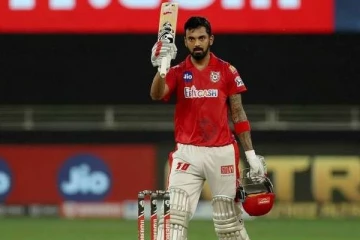 ஐபிஎல் 2021! இதுவரை நடந்து முடிந்த போட்டிகளில் அதிக சிக்சர்களை விளாசிய வீரர் யார் தெரியுமா?