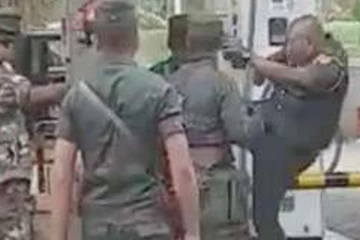 තරුණයකුට පා පහරක් ගැසූ හමුදා නිලධාරියට දුන් නිර්දේශය