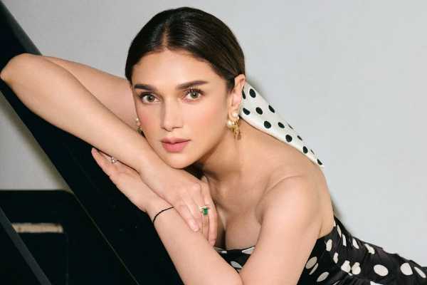 நடிகை அதிதி ராவ்-ஆ இது!! ரீசெண்ட் லுக்கை பார்த்து மிரண்ட ரசிகர்கள்.. | Actress Aditi Rao Hydari Saree Look Video Viral