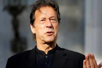 பாகிஸ்தான் முன்னாள் பிரதமரின் ஒரு செல்போன்கள் திருட்டு!