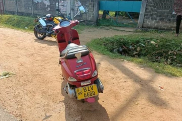 தமிழர் பகுதியில் வீதியினை கடக்க முயன்ற மாணவனுக்கு நேர்ந்த அதிர்ச்சி சம்பவம்!